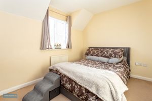 Bedroom- click for photo gallery